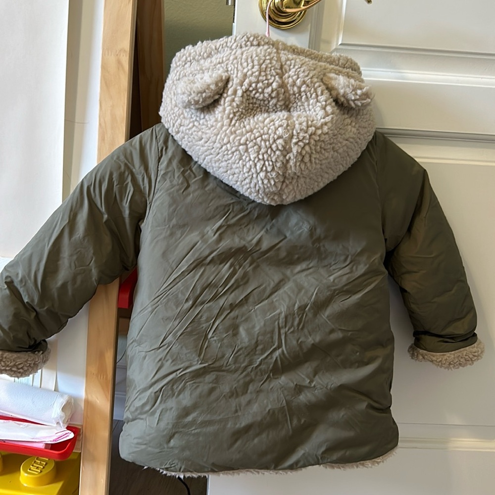 Like new Zara kids unisex boy girls cute bear jacket coat size 4-5 years